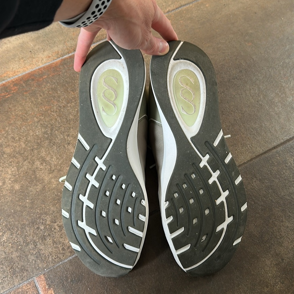 Saysh Alyson Felix Running Shoes - EUC - Picture 5 of 7